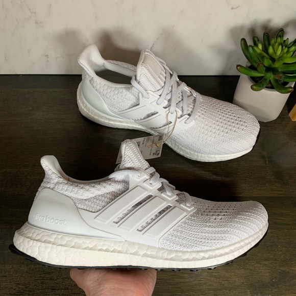 adidas UltraBOOST 4.0 Triple White - Picture 10 of 11